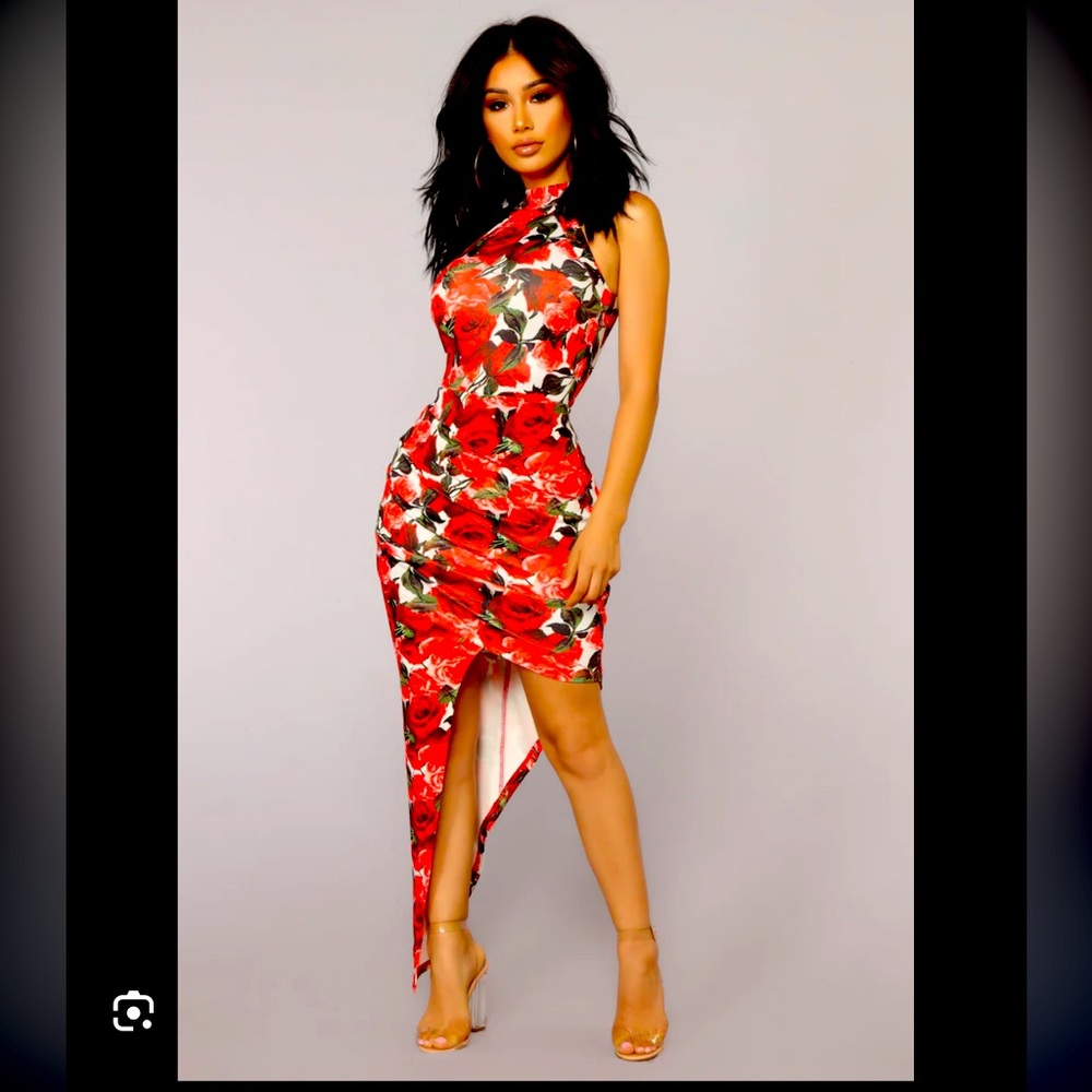 Fashion Novs Final Rose Asymmetrical Dress
Ivory/Red -Size Small